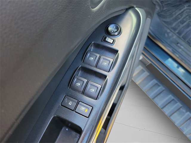 Used 2017 Chevrolet Colorado LT w/ Safety Package image 16