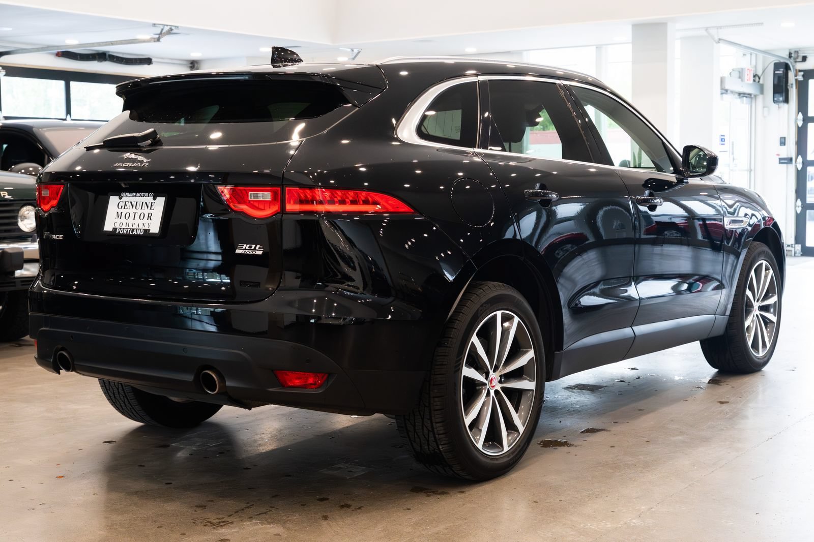 Used 2019 Jaguar F-PACE Prestige AWD/4WD image 4