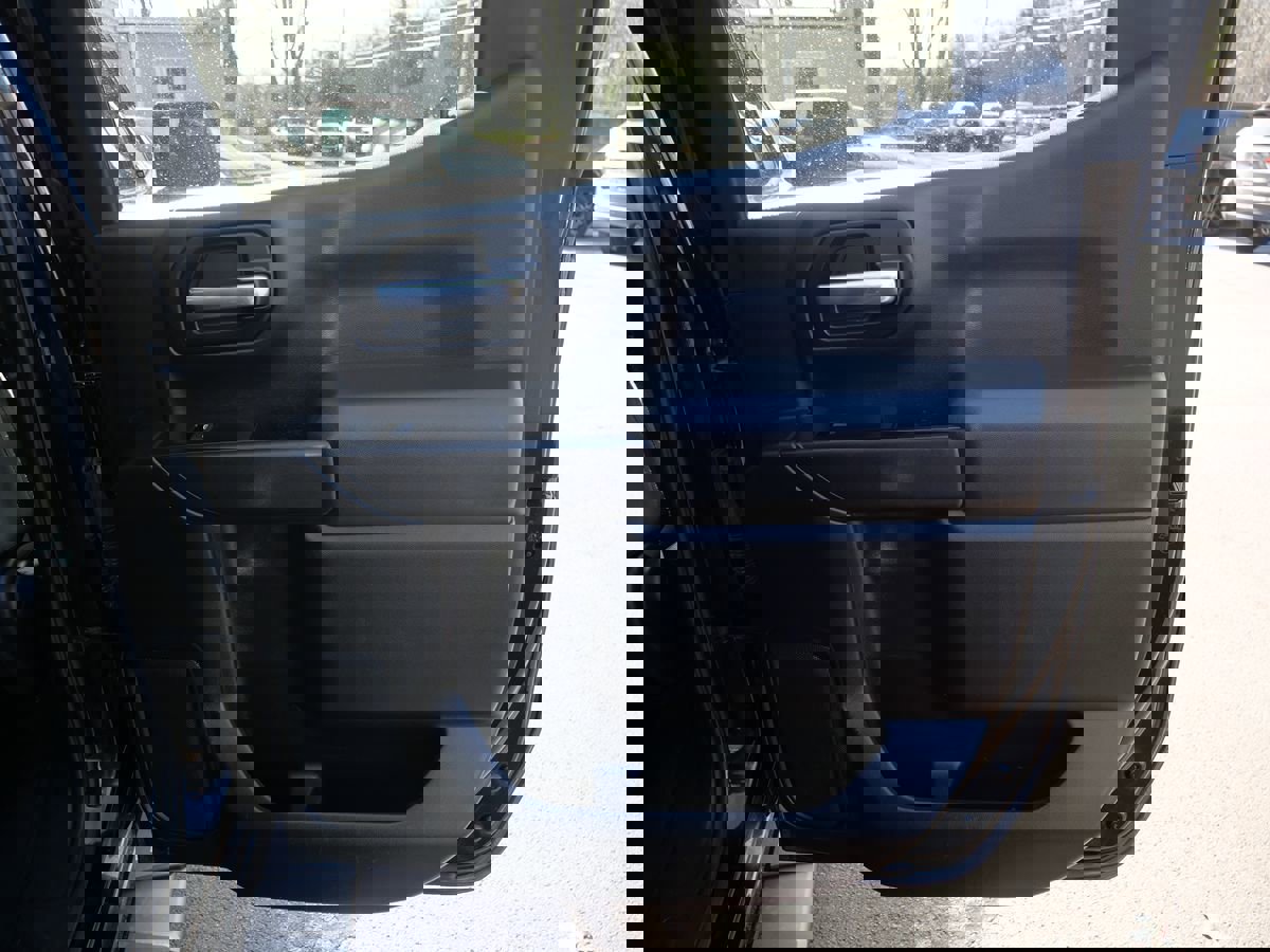 Used 2020 Chevrolet Silverado 1500 Custom w/ Custom Value Package image 23