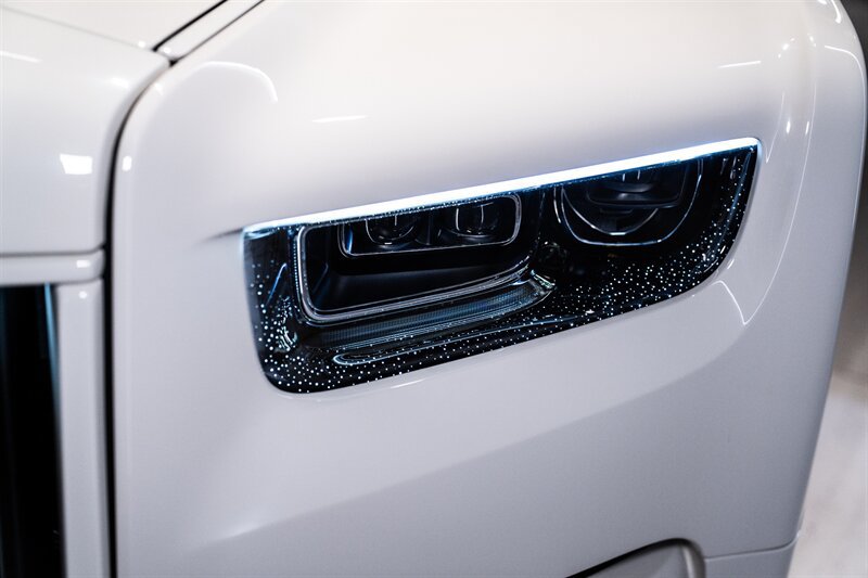 Used 2026 Rolls-Royce Phantom Sedan RWD image 35
