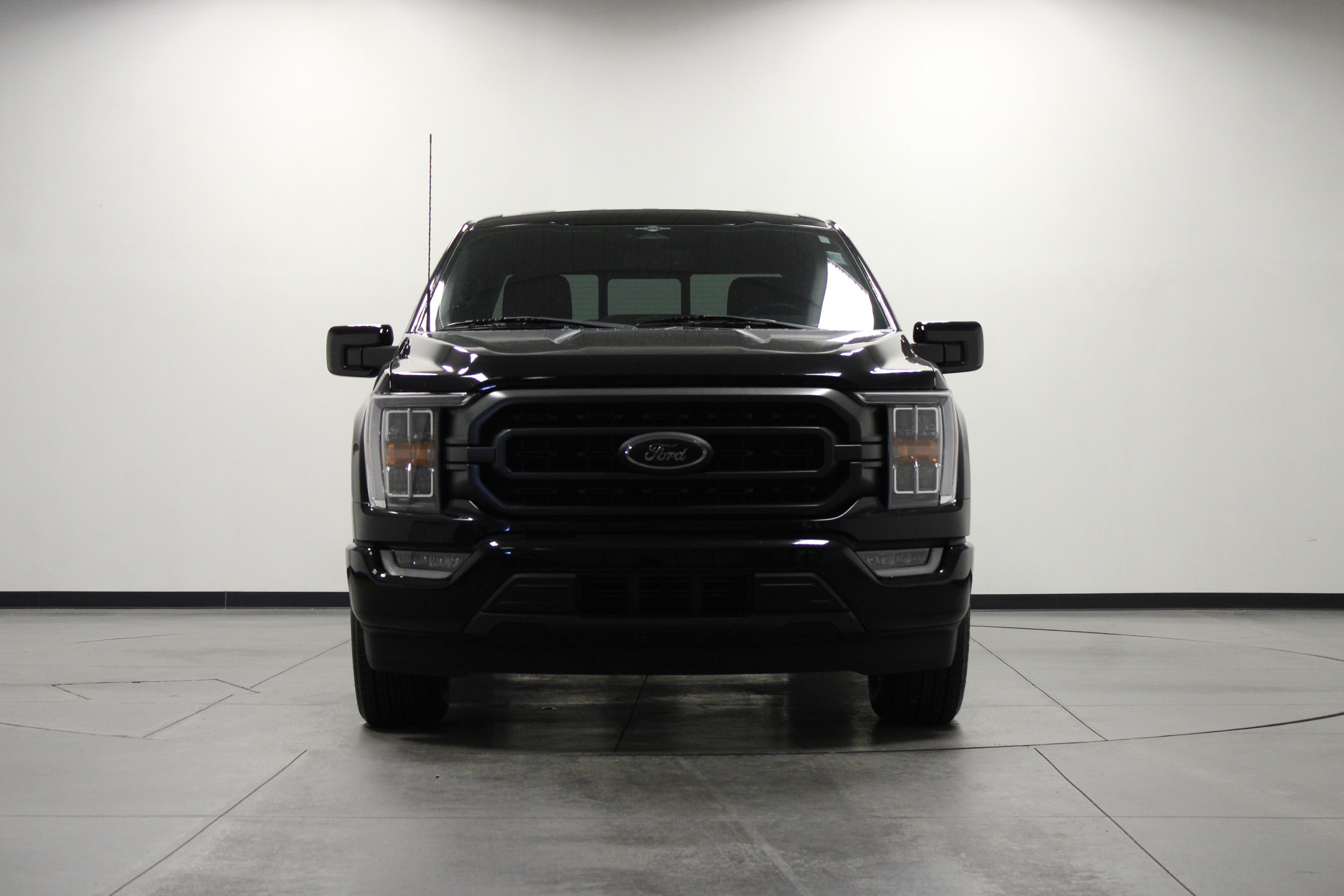 Used 2023 Ford F150 XLT w/ Equipment Group 302A High RWD image 9