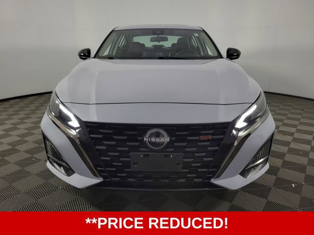 Used 2024 Nissan Altima 2.5 SR w/ SR Premium Package FWD image 2