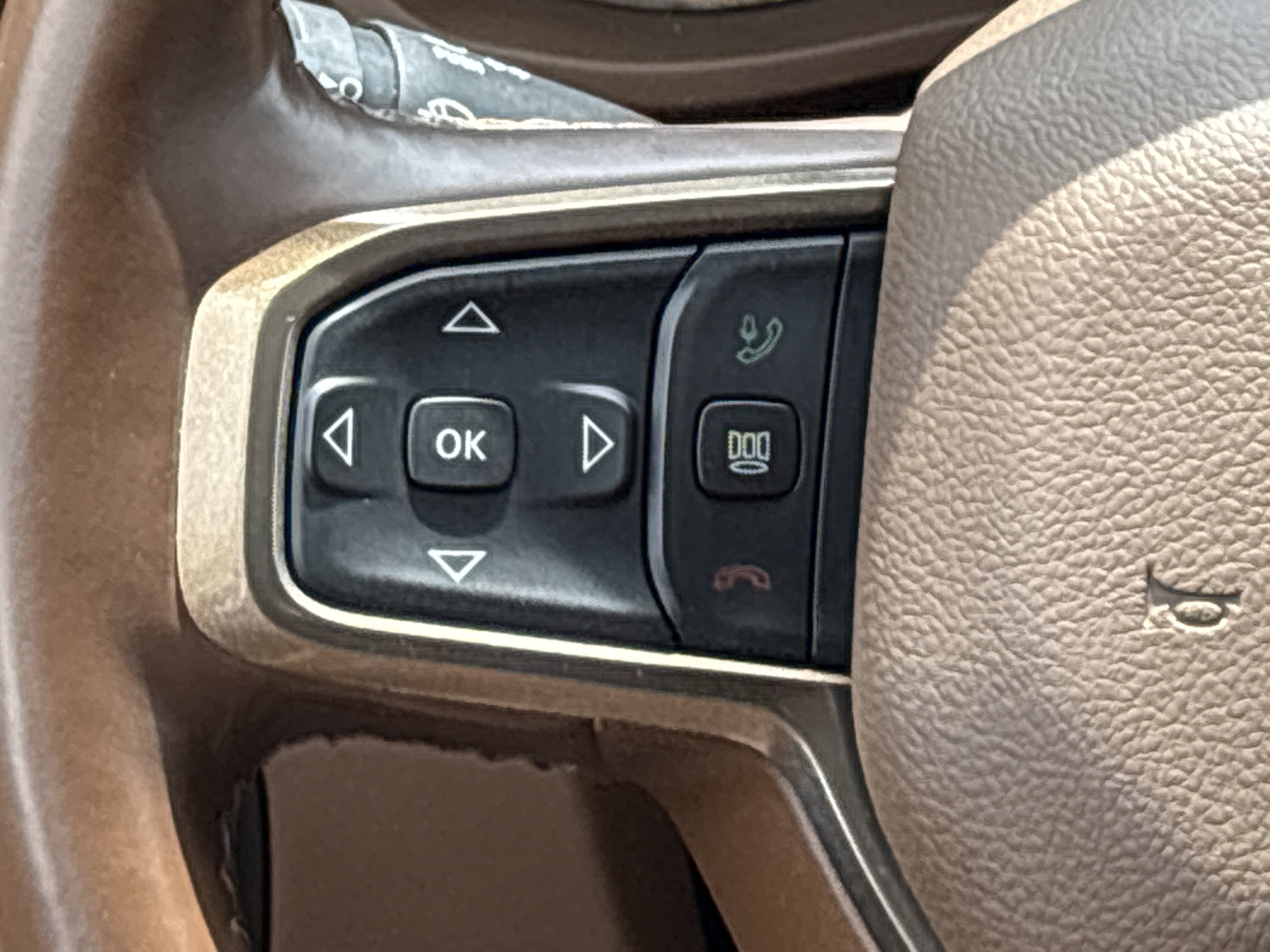 Used 2024 RAM 3500 Limited AWD/4WD image 22
