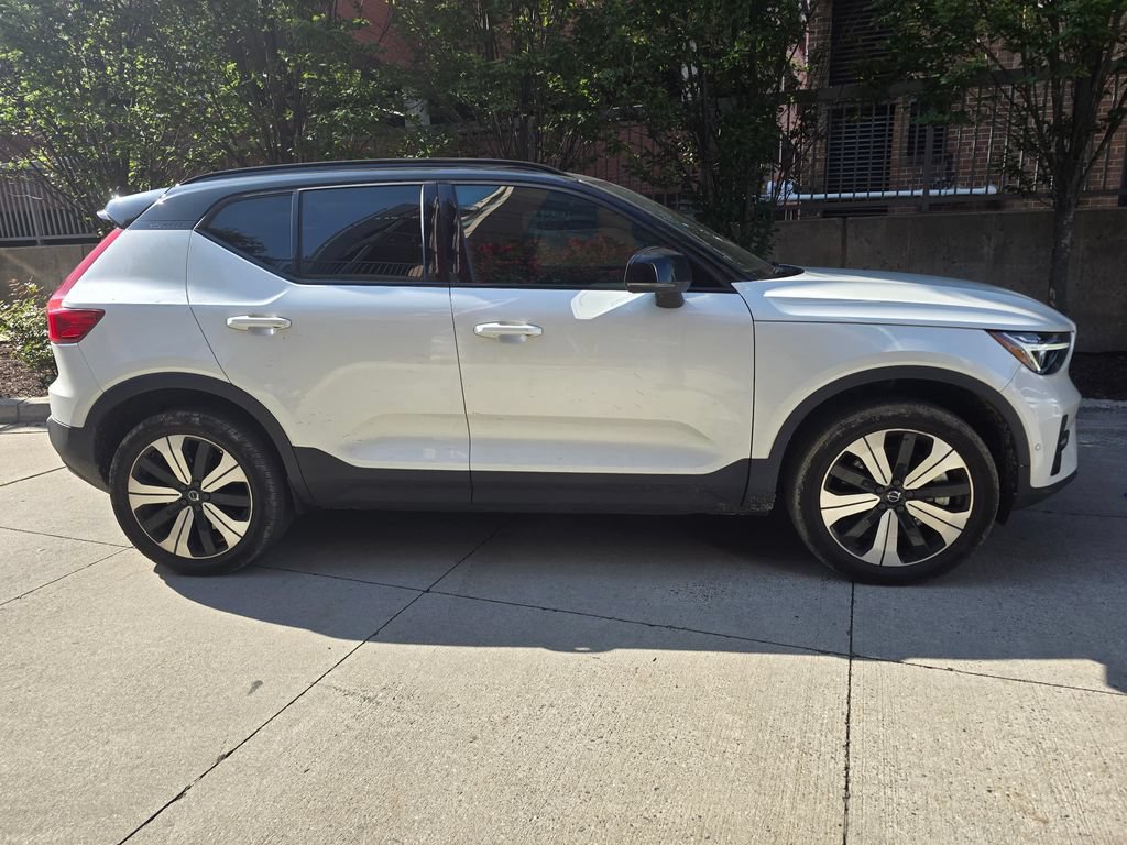 Certified 2023 Volvo XC40 Recharge Plus w/ Protection Package Premier AWD/4WD image 4
