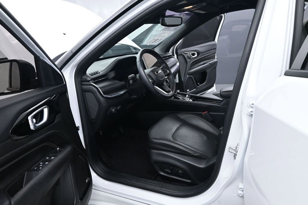 Used 2022 Jeep Compass High Altitude AWD/4WD image 9