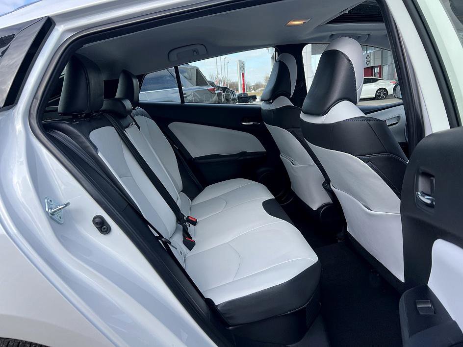 Used 2022 Toyota Prius Limited image 27