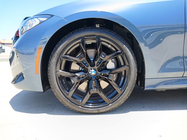 New 2026 BMW 330i Sedan w/ M Sport Package RWD image 5