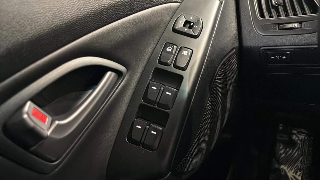 Used 2014 Hyundai Tucson Limited w/ Technology Package 02 image 18