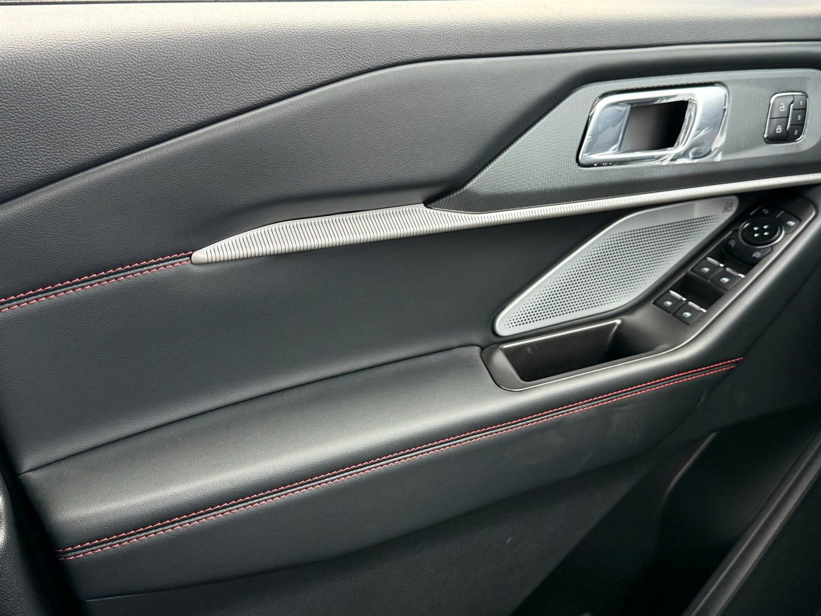 New 2026 Ford Explorer ST image 36