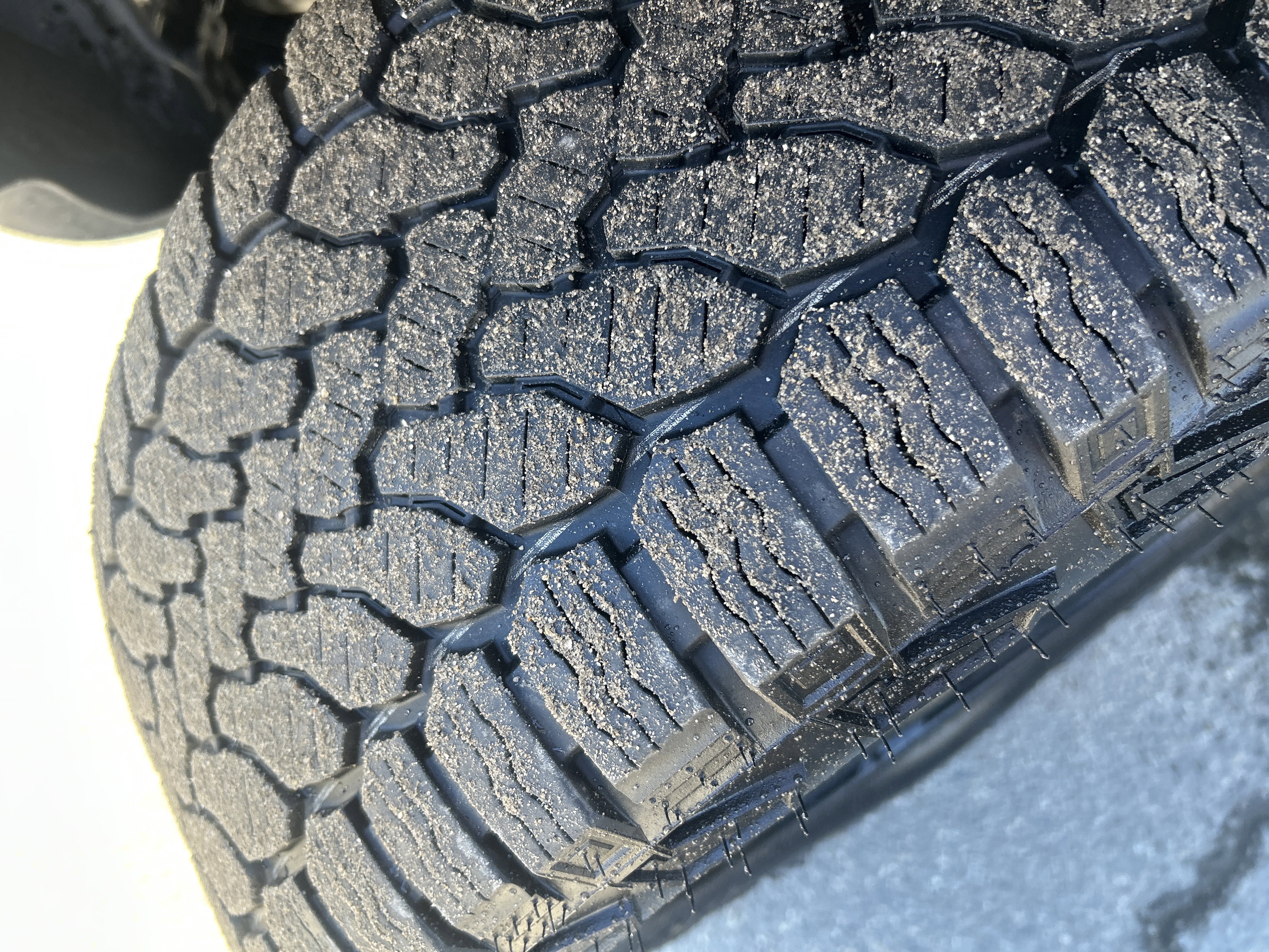 Used 2025 Jeep Gladiator Sport image 13