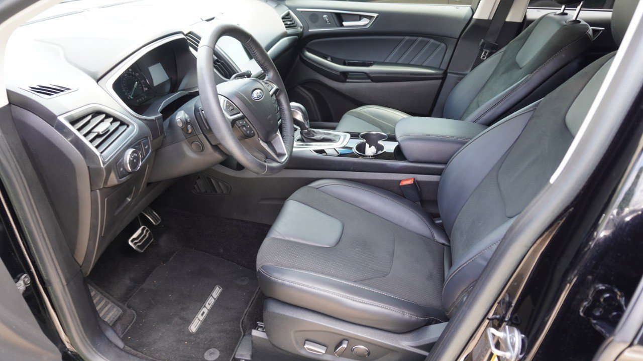 Used 2017 Ford Edge Sport w/ Equipment Group 401A AWD/4WD image 9