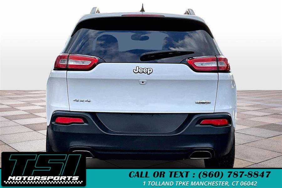 Used 2016 Jeep Cherokee Latitude w/ Cold Weather Group image 4
