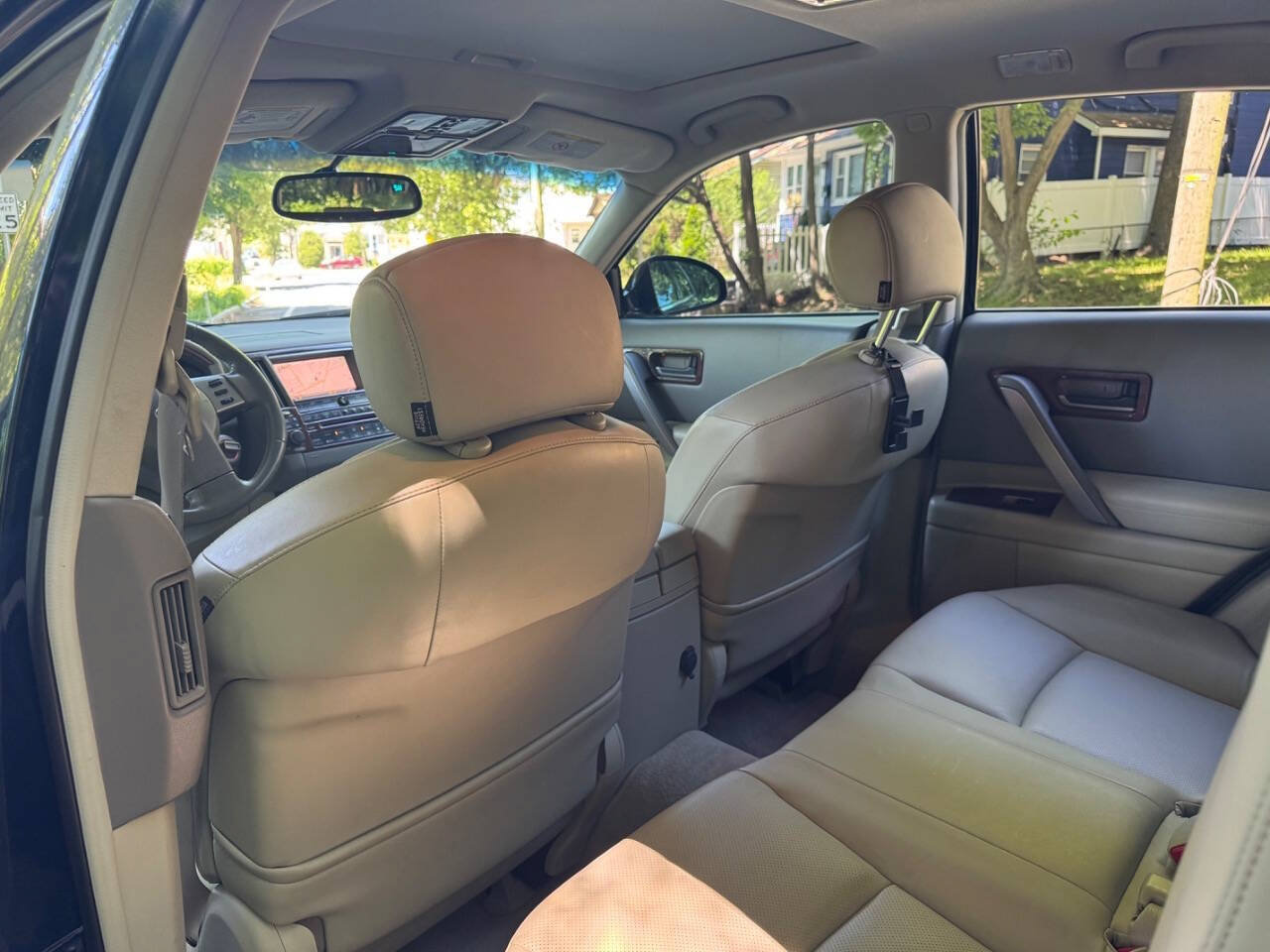 Used 2005 INFINITI FX35 AWD w/ (U01) Technology Pkg image 9