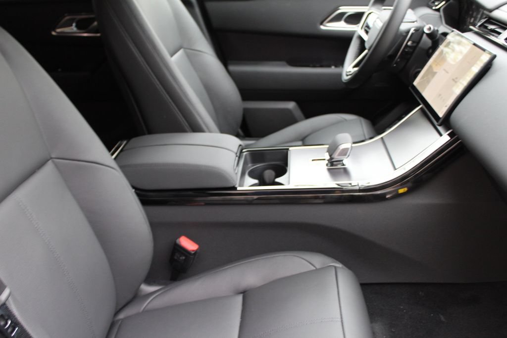 New 2026 Land Rover Range Rover Velar Dynamic SE AWD/4WD image 3