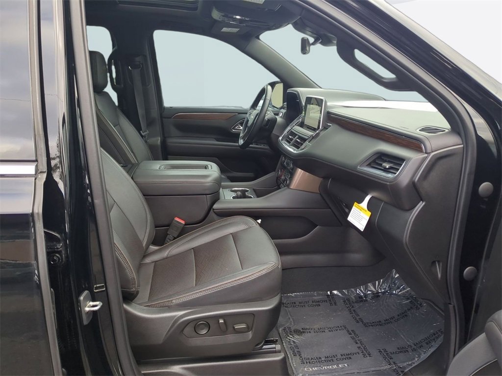 Used 2023 Chevrolet Suburban High Country image 28
