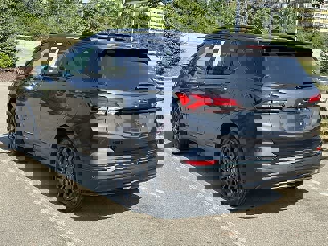 Used 2022 Chevrolet Equinox RS w/ Infotainment Package image 32