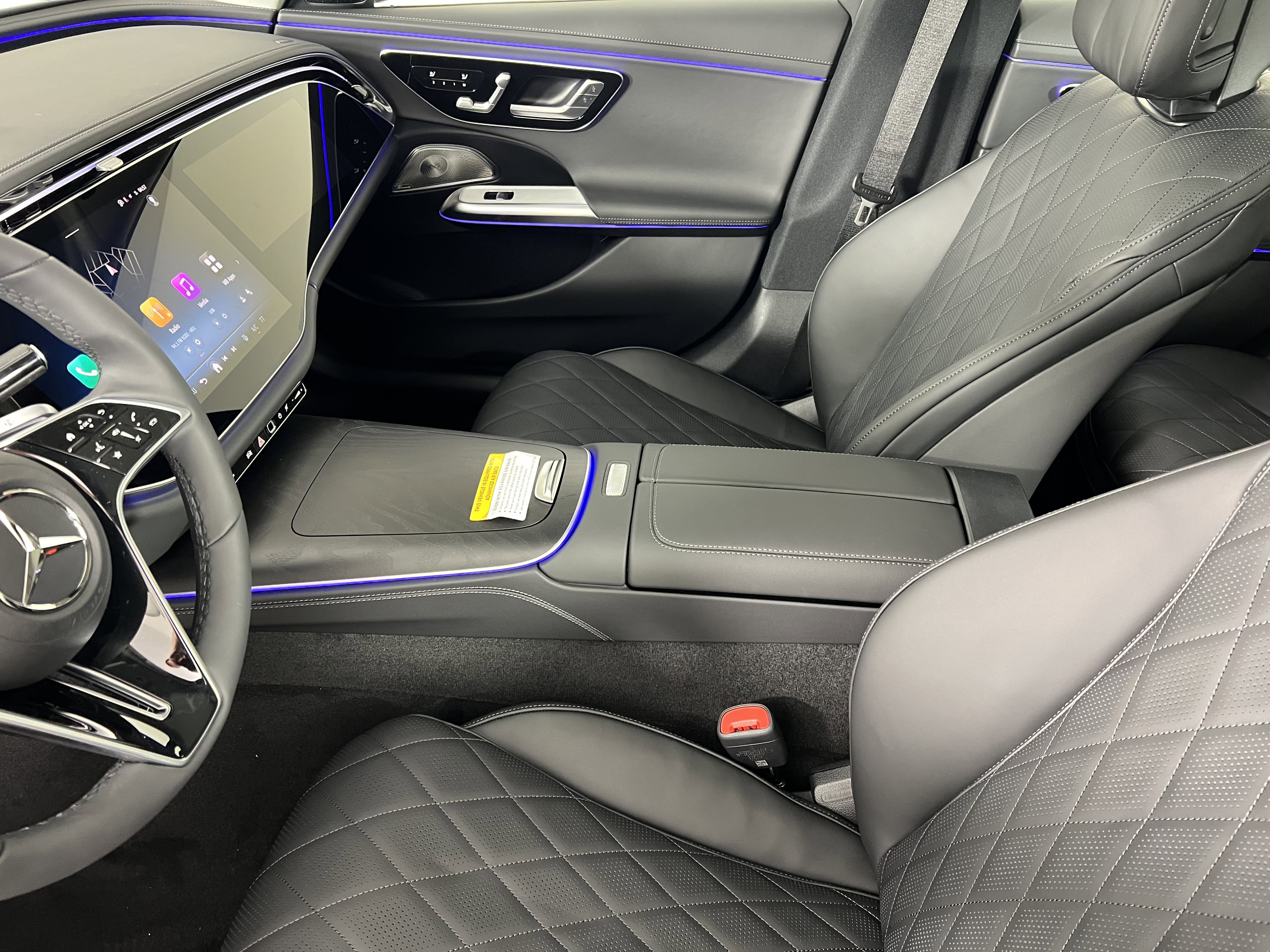 New 2026 Mercedes-Benz E 350 4MATIC Sedan image 4