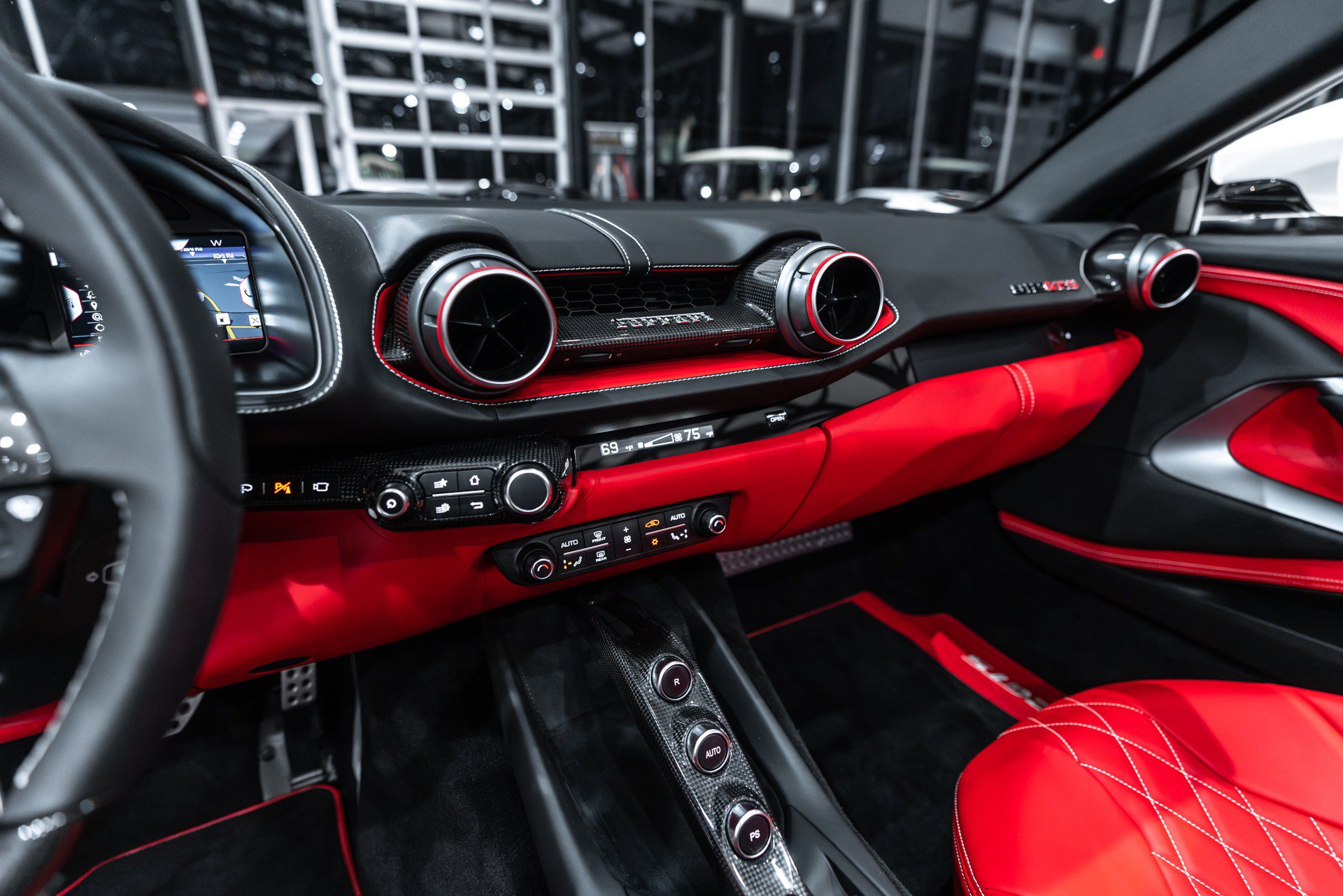 Used 2023 Ferrari 812 GTS RWD image 17