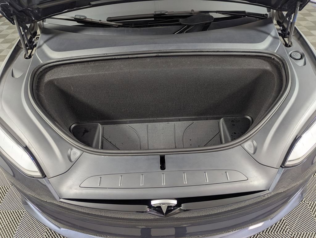 Used 2023 Tesla Model X image 24