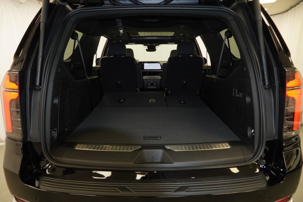 New 2026 Chevrolet Suburban High Country AWD/4WD image 31
