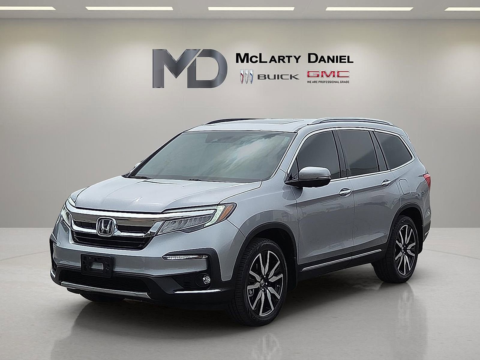 Used 2020 Honda Pilot Touring image 2