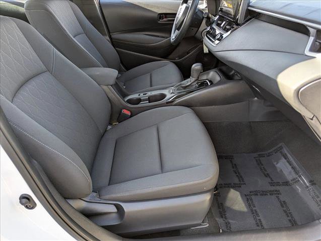 Used 2025 Toyota Corolla LE image 20