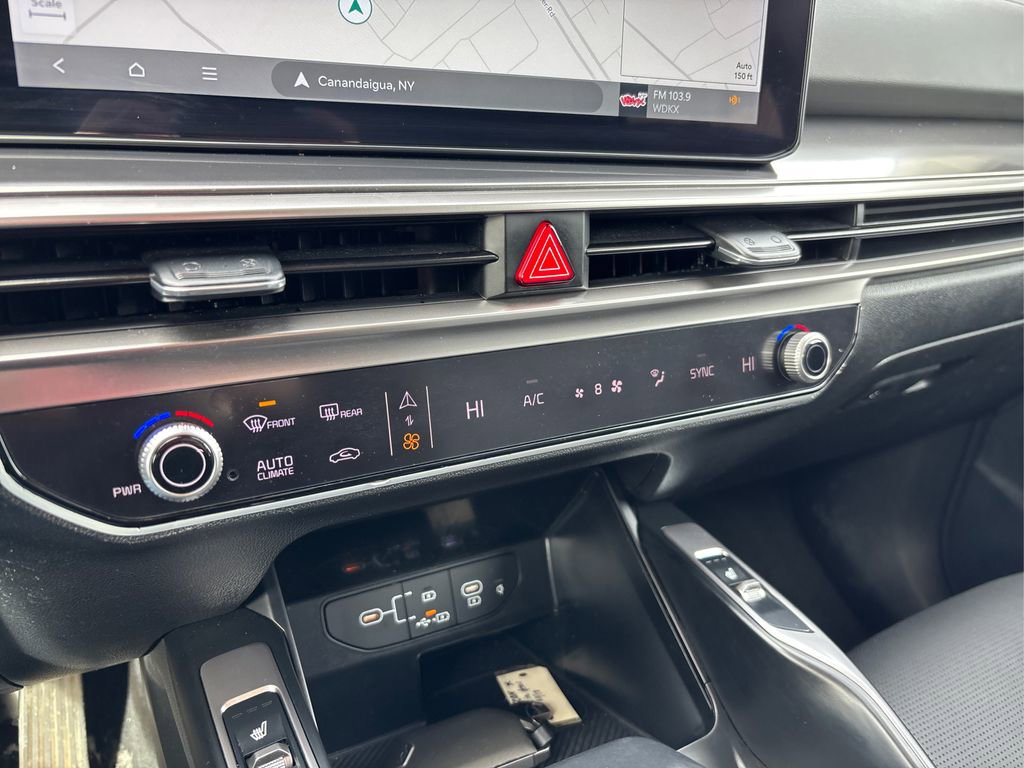 Used 2025 Kia Sorento S image 26