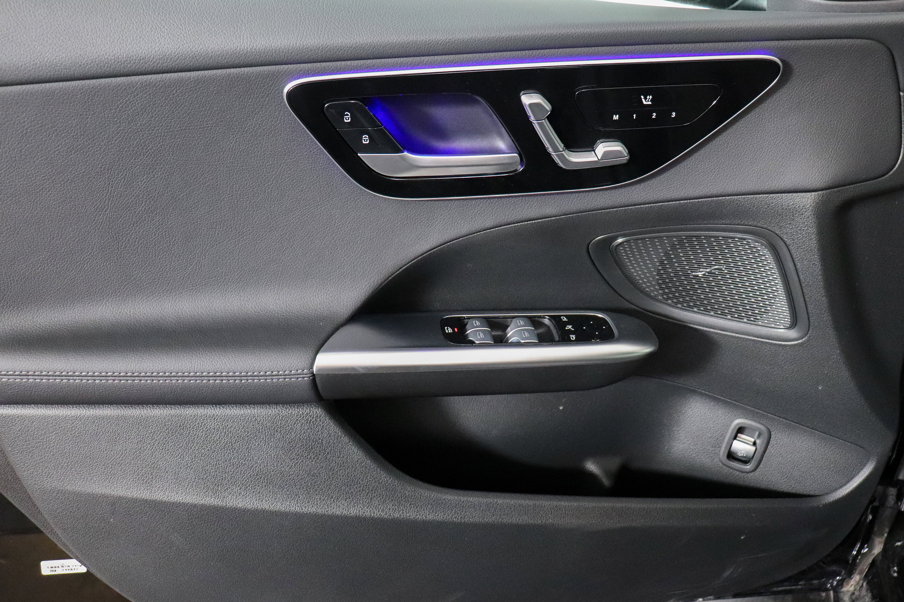 Used 2025 Mercedes-Benz C 300 4MATIC Sedan image 11