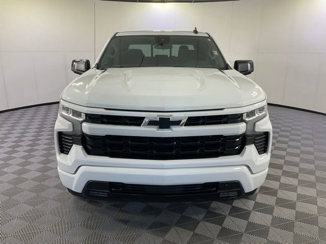 Used 2023 Chevrolet Silverado 1500 RST w/ Convenience Package II AWD/4WD image 2
