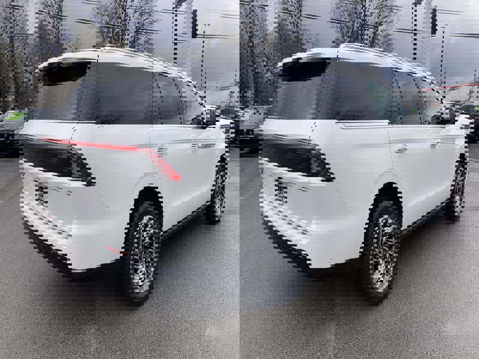 Used 2025 Lincoln Navigator Reserve image 3