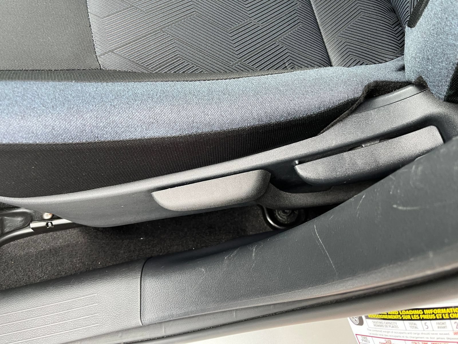 Used 2025 Nissan Versa SV FWD image 21