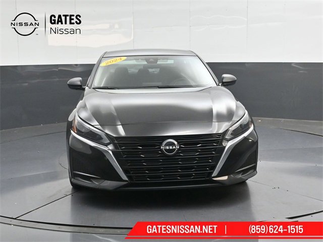 Used 2024 Nissan Altima 2.5 SV image 5