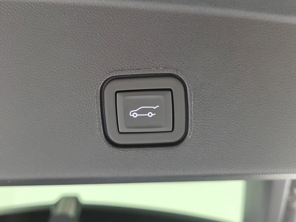 Certified 2024 Cadillac Lyriq Sport w/ Nappa Leather Package image 9