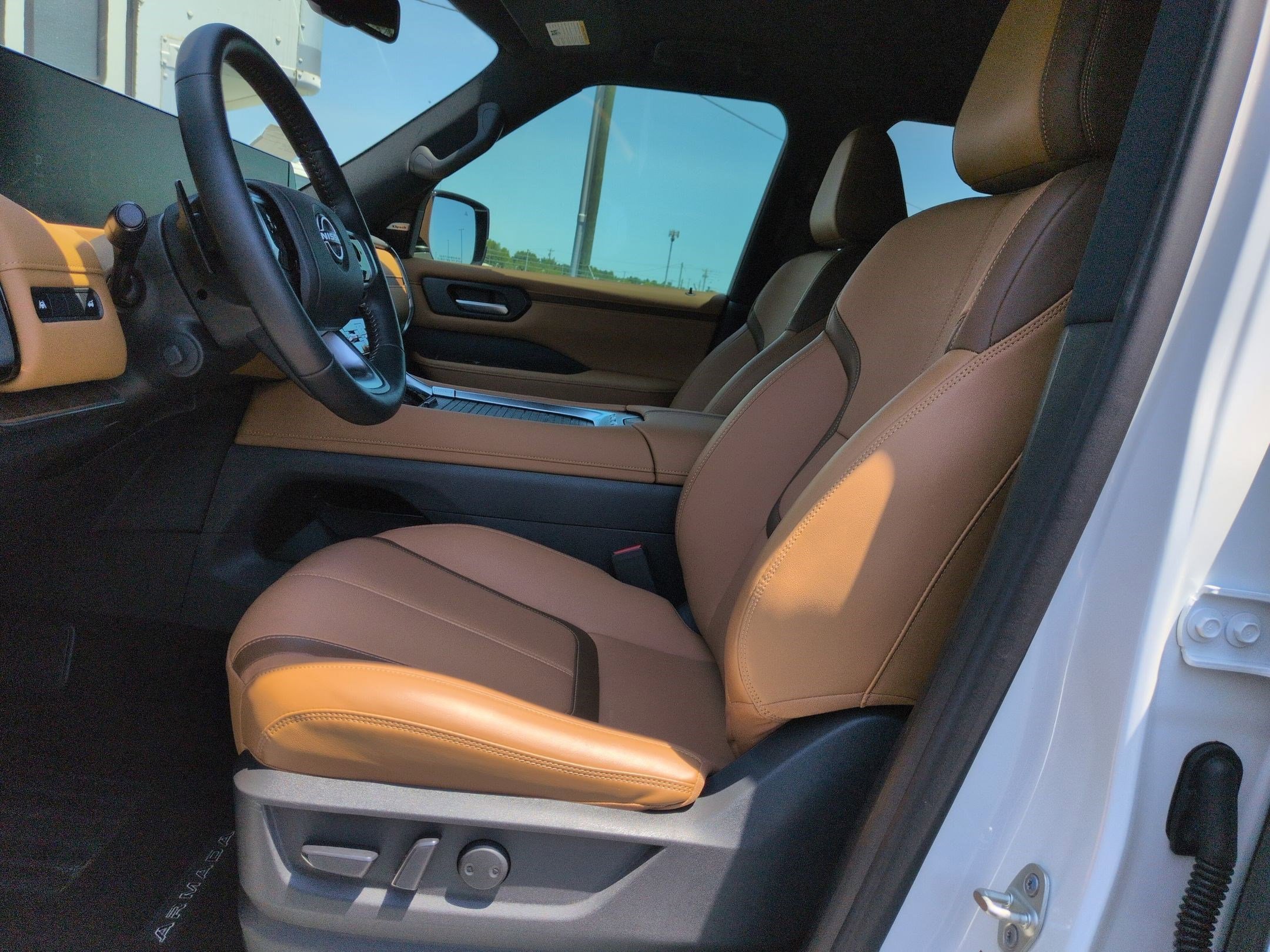 New 2026 Nissan Armada SL w/ Captain's Chari Seat Package AWD/4WD image 15