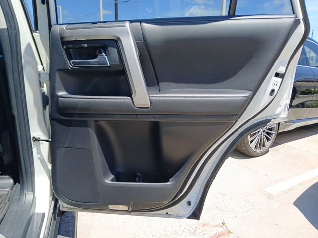 Used 2021 Toyota 4Runner SR5 Premium w/ Moonroof Package AWD/4WD image 9