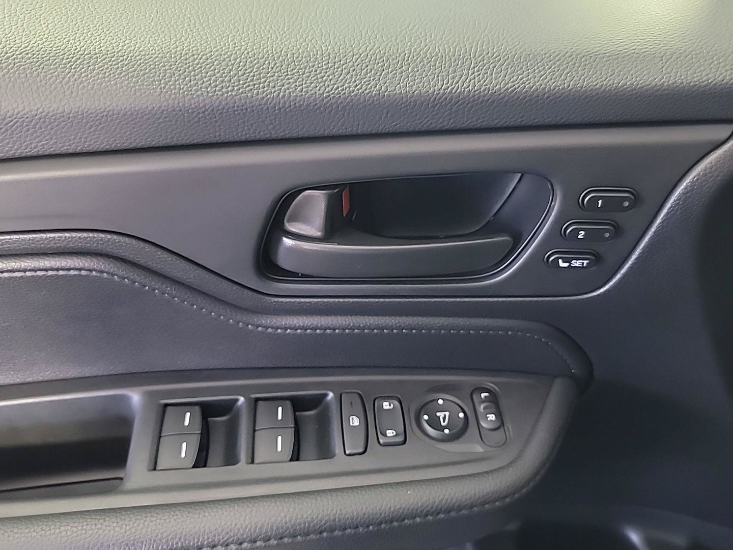 Certified 2025 Honda Odyssey EX-L image 39