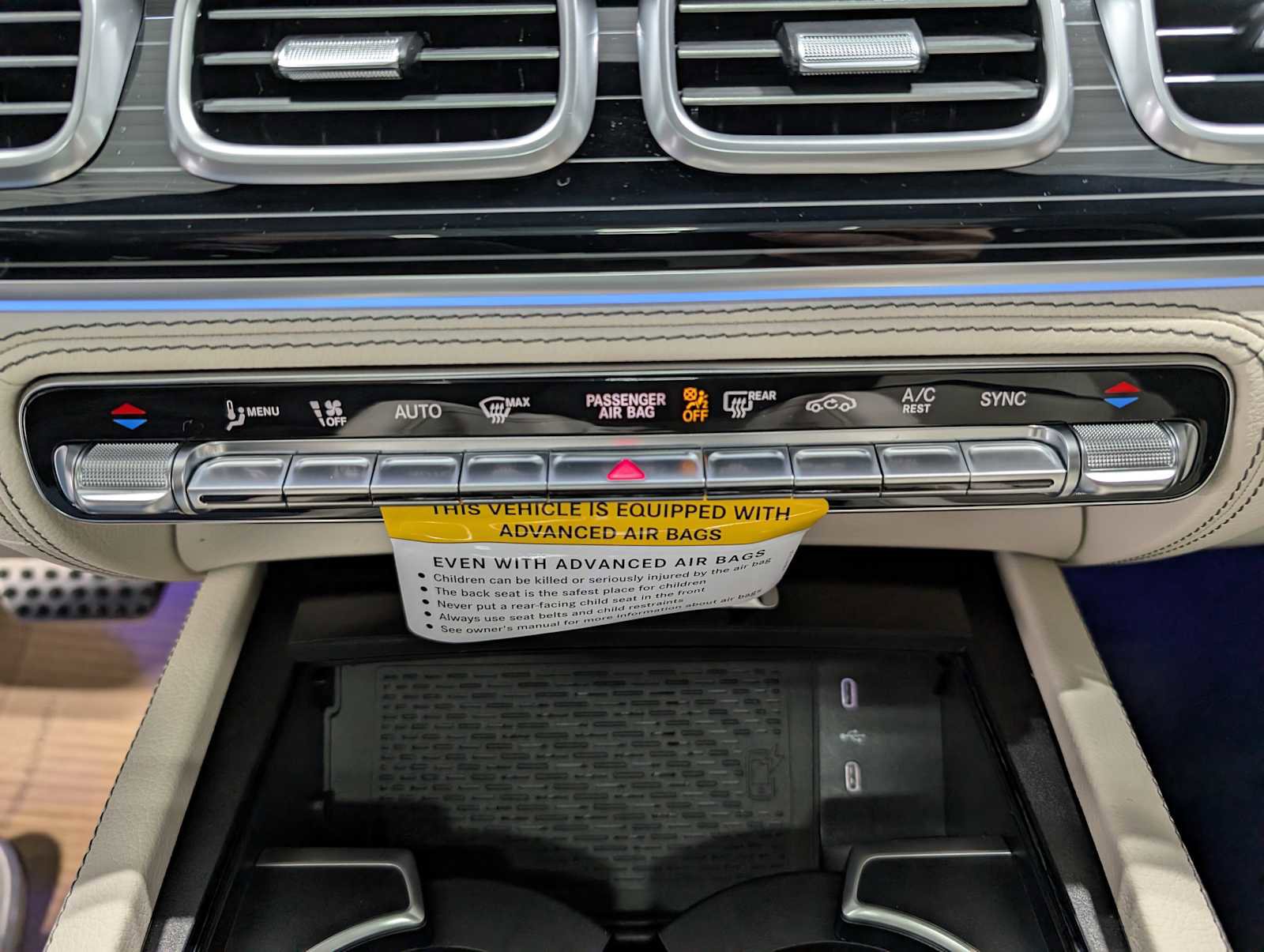 New 2026 Mercedes-Benz GLE 53 AMG 4MATIC Coupe image 28