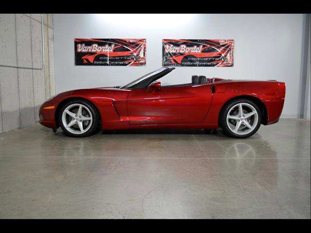 Used 2013 Chevrolet Corvette Convertible RWD image 25