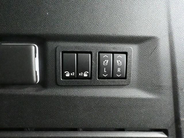 Used 2021 GMC Yukon SLT w/ SLT Luxury Plus Package image 48