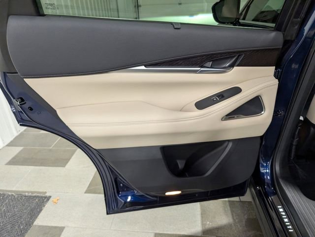 Used 2025 INFINITI QX60 Sensory w/ Vision Package image 9