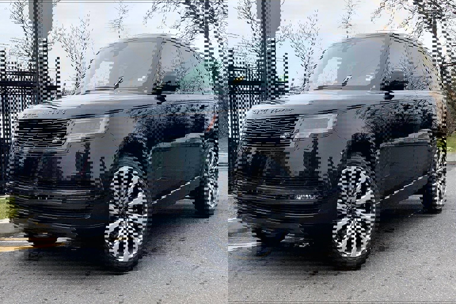New 2026 Land Rover Range Rover SE