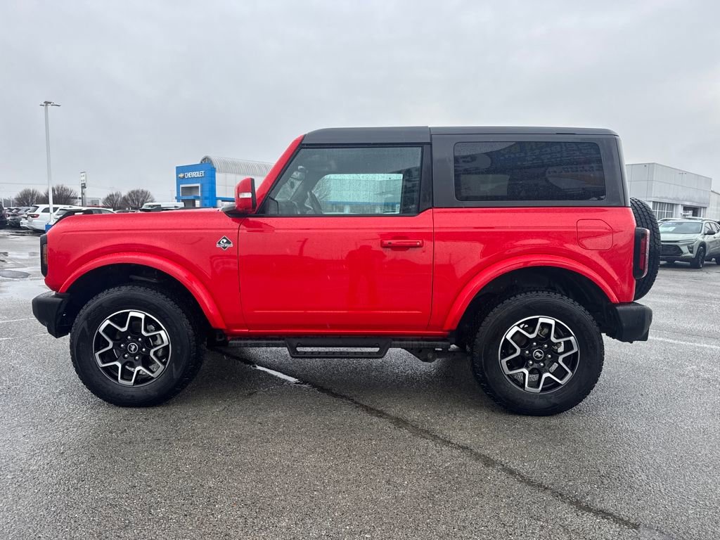 Used 2023 Ford Bronco Outer Banks image 3