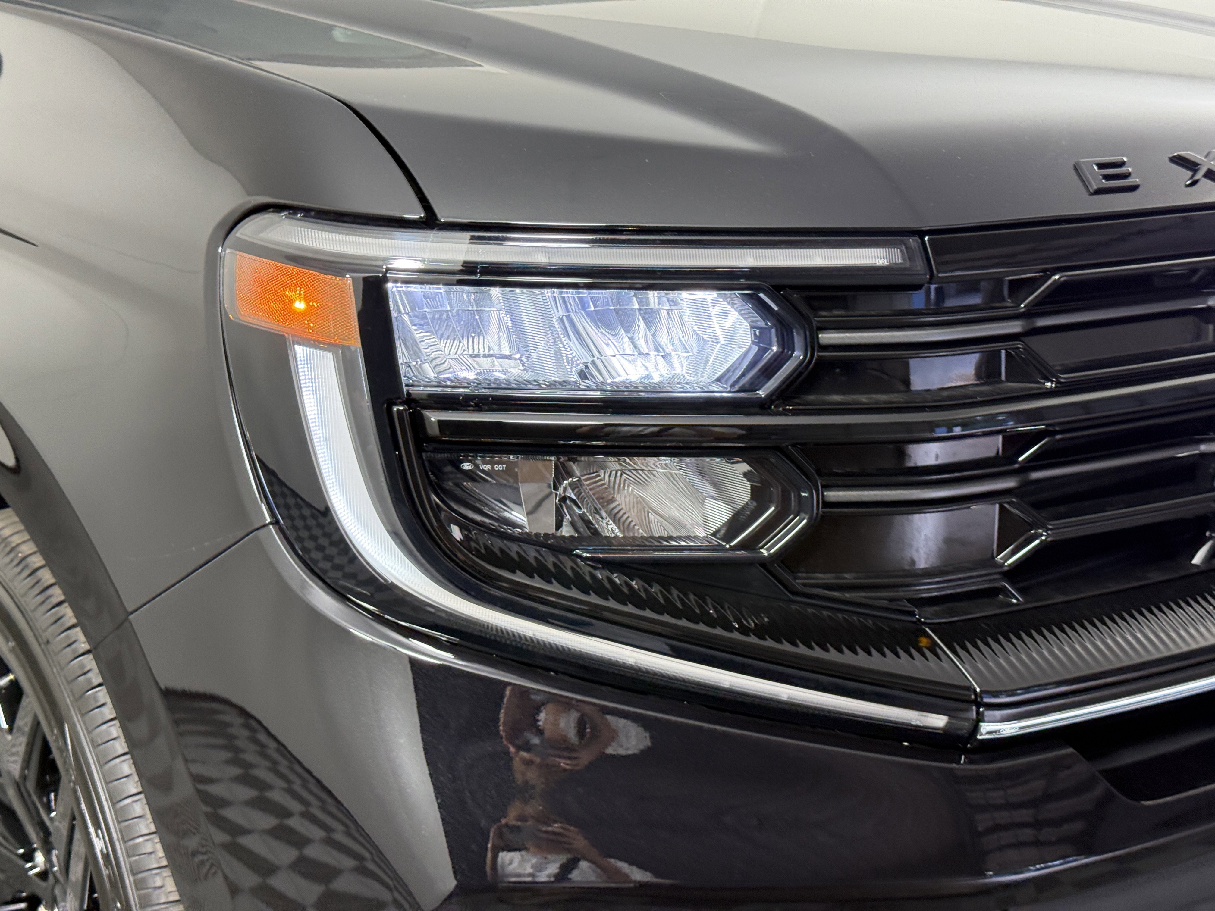New 2026 Ford Expedition Platinum w/ Stealth Performance Package AWD/4WD image 7