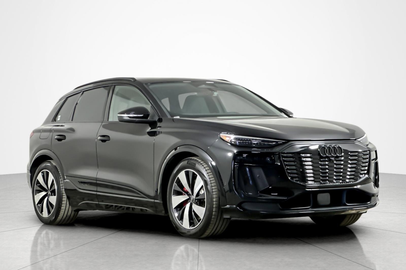Used 2025 Audi SQ6 e-tron Premium w/ Convenience Package AWD/4WD image 7