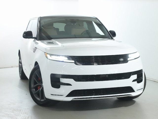 Used 2024 Land Rover Range Rover Sport Dynamic SE AWD/4WD image 2