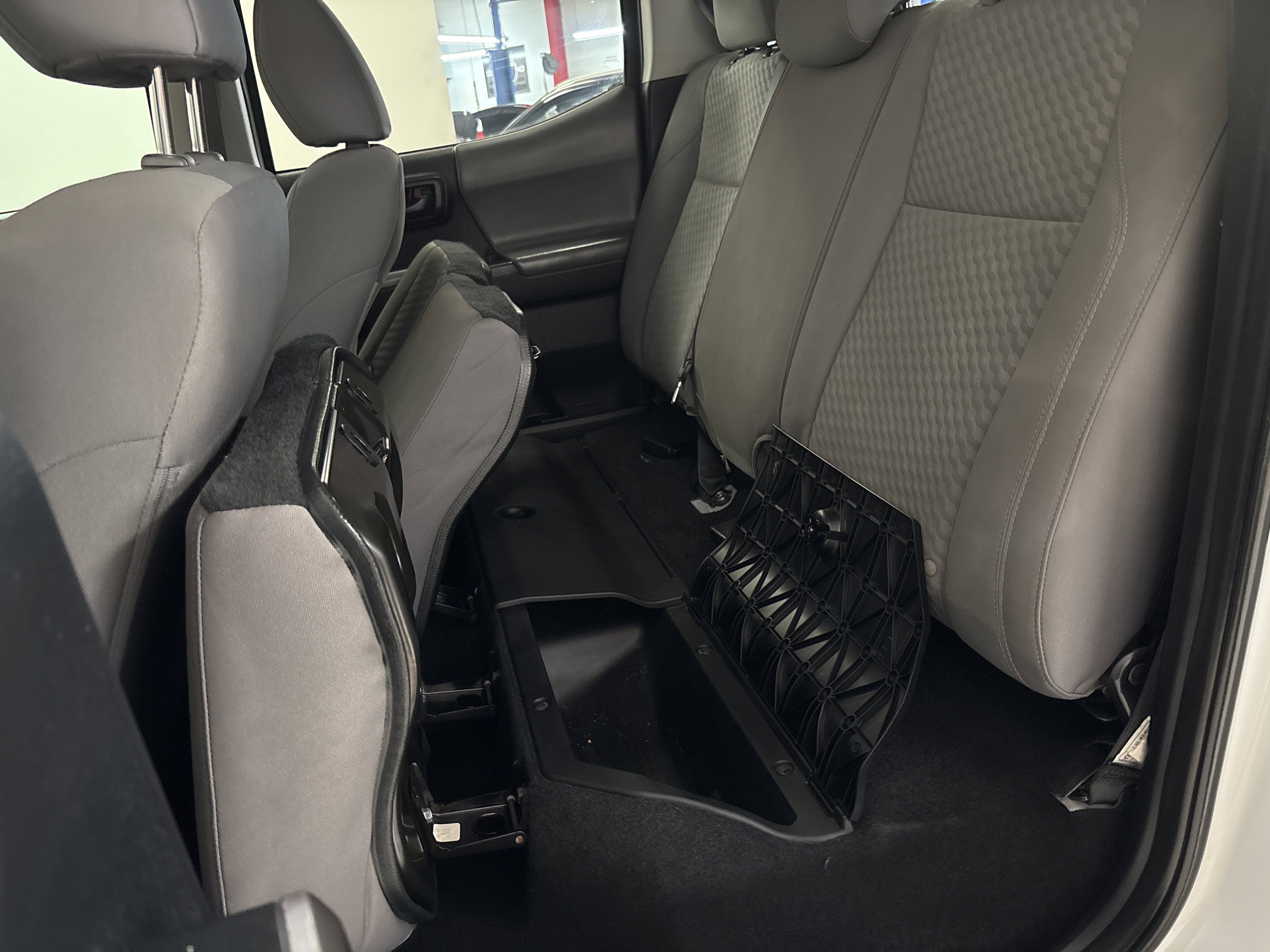 Used 2021 Toyota Tacoma SR5 RWD image 24