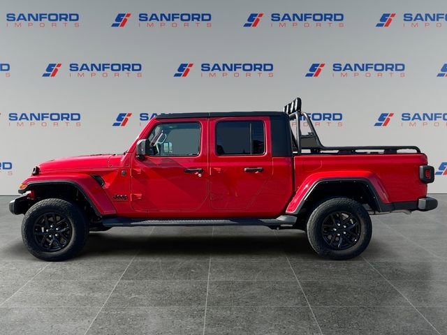 Used 2023 Jeep Gladiator Sport image 2