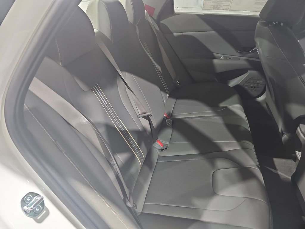 New 2026 Hyundai Elantra Sport image 12