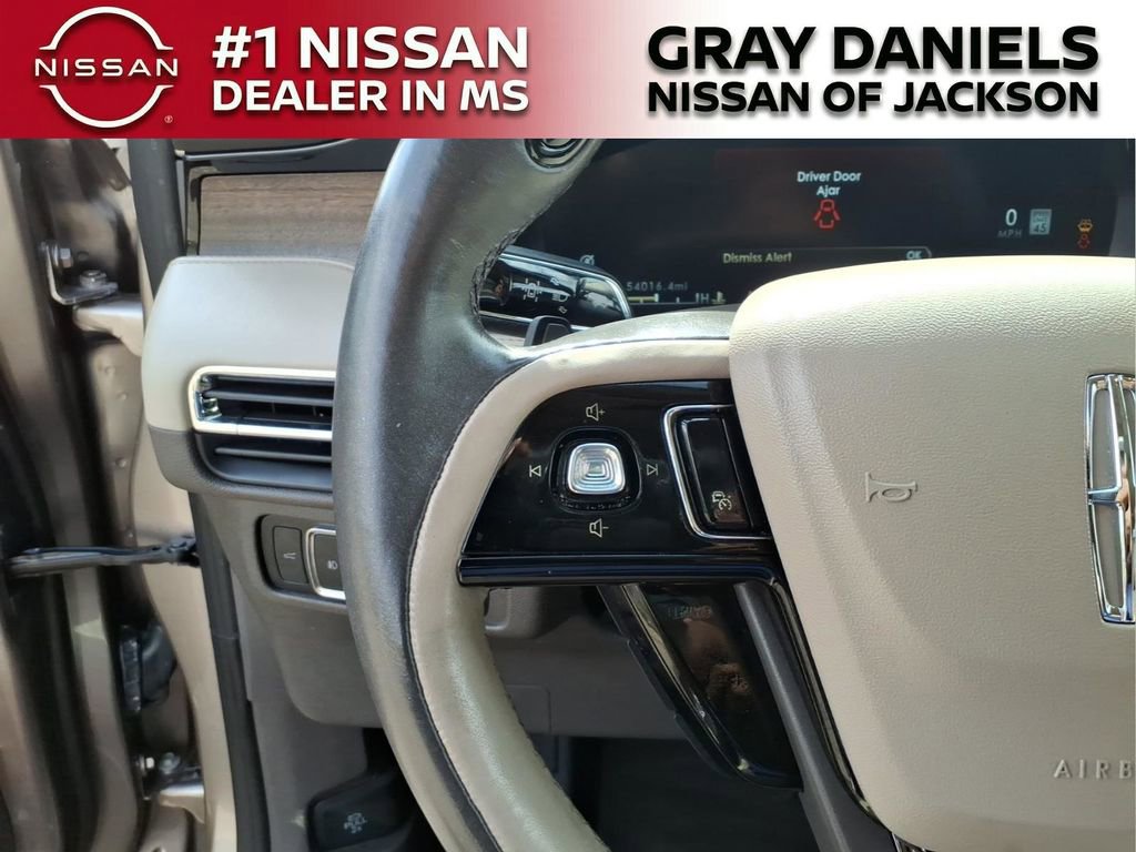 Used 2020 Lincoln Corsair Reserve w/ Equipment Group 201A image 14