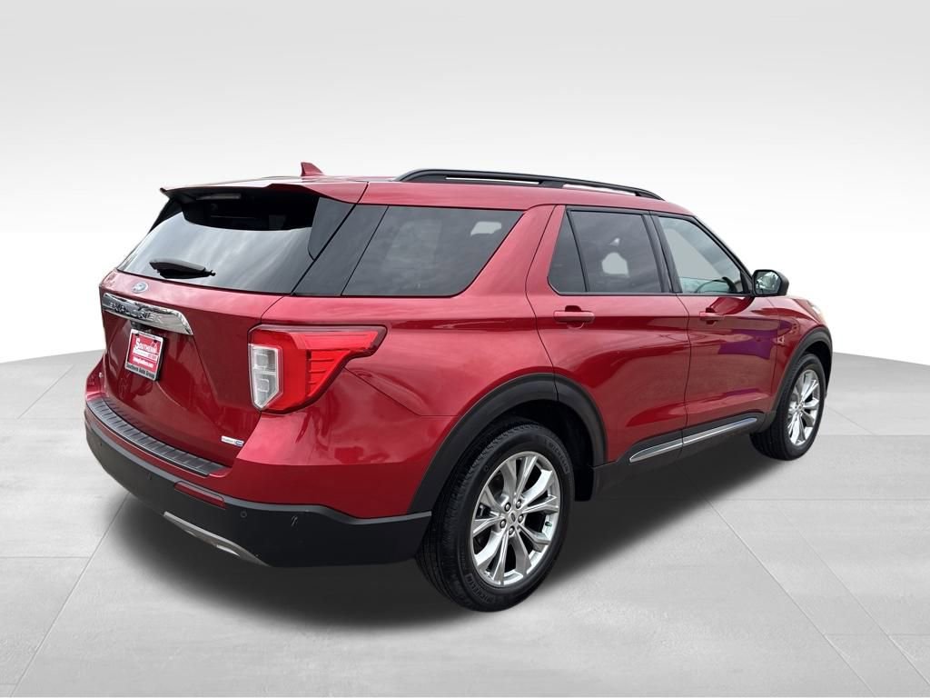 Used 2020 Ford Explorer XLT w/ Equipment Group 202A image 5